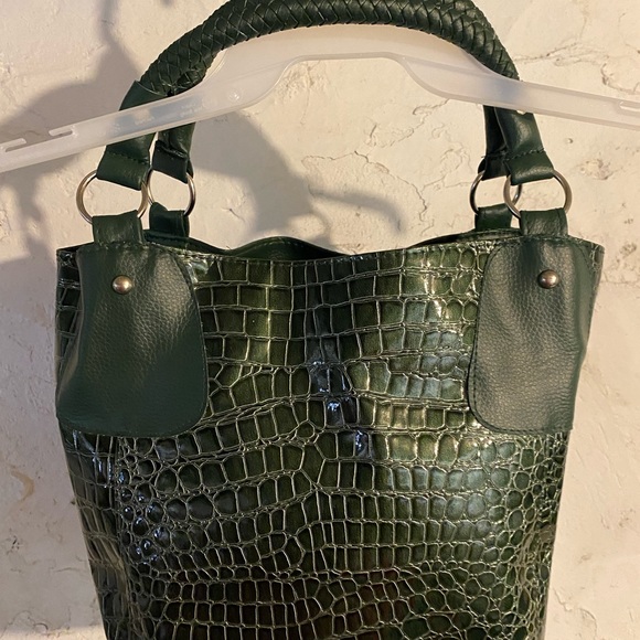 Alligator skin pattern shoulder bag - Picture 6 of 6